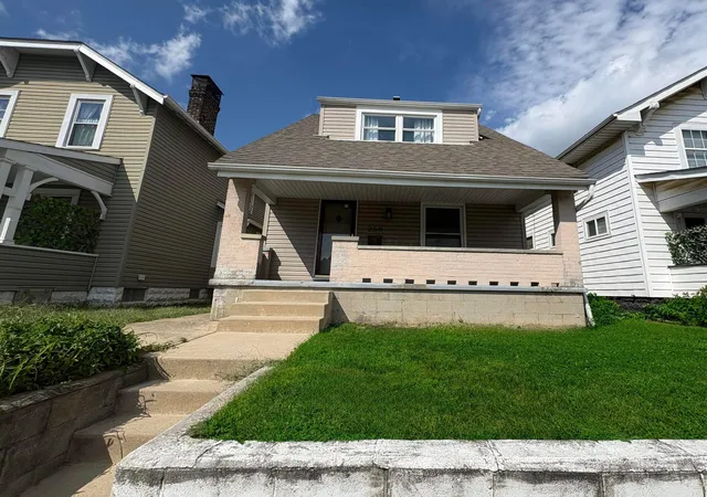 Photo 1 of Single family home for sale at 250 E Woodrow Ave, Columbus, OH 43207 | MLS# 226034557 | Listing updated on 2026-10-06