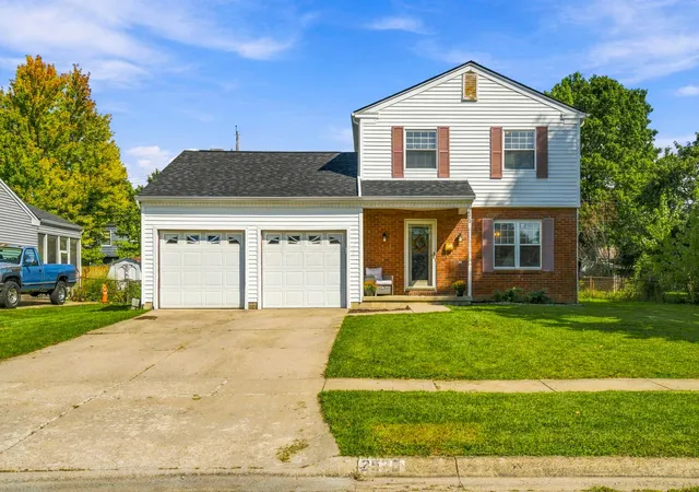 Photo 1 of Single family home for sale at 2570 Scott Ct, Grove City, OH 43123 | MLS# 226035324 | Listing updated on 2026-10-06
