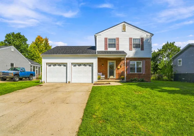 Photo 3 of Single family home for sale at 2570 Scott Ct, Grove City, OH 43123 | MLS# 226035324 | Listing updated on 2026-10-06