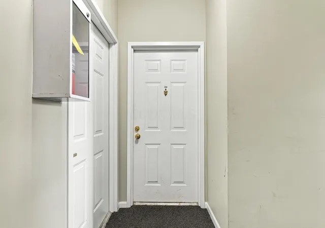 Listing Photo 4 - Condo for sale in building located at 6823 Mdw Creek Dr, Columbus, OH 43235 - Unit #208