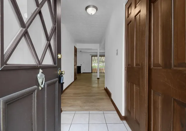 Listing Photo 4 - Condo for sale in building located at 625 Country Clb Dr, Newark, OH 43055 - Unit #D4