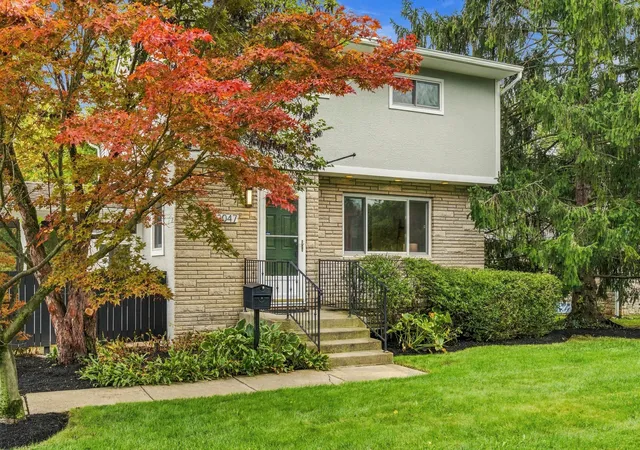 Photo 3 of Single family home for sale at 2047 Mccoy Rd, Columbus, OH 43220 | MLS# 226035861 | Listing updated on 2026-10-06