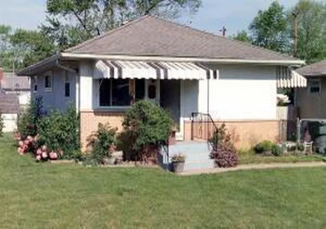 Single family home for sale at 1925 Oakwood Ave, Columbus, OH 43207 | MLS# 226034558