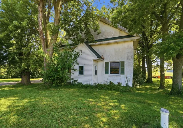 Photo 2 of Single family home for sale at 1353 Three Mile Rd, Urbana, OH 43078 | MLS# 226034570 | Listing updated on 2026-09-13