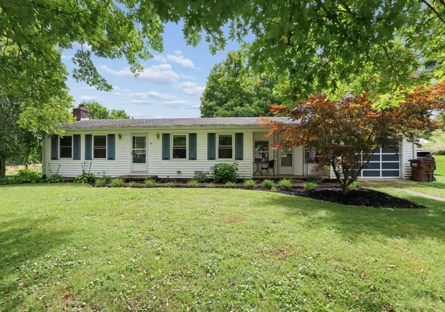 Photo 2 of Sale Pending at 3035 Mud House Rd Ne, Lancaster, OH 43130 | MLS# 226034793 | Listing updated on 2026-09-30
