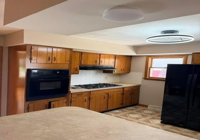 Photo 2 of Single family home for sale at 958 Shaw Dr, Newark, OH 43055 | MLS# 226034643 | Listing updated on 2026-09-11