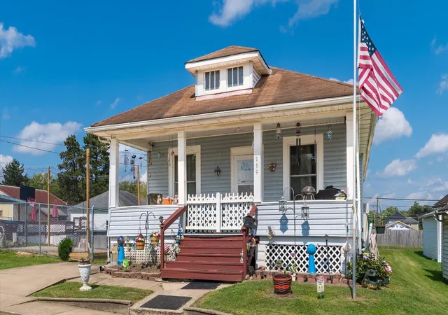 Photo 2 of Single family home for sale at 739 Arch St, Zanesville, OH 43701 | MLS# 226034590 | Listing updated on 2026-09-11