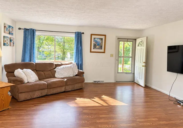 Photo 3 of Single family home for sale at 4464 Reynolds Rd, Centerburg, OH 43011 | MLS# 226034598 | Listing updated on 2026-09-29