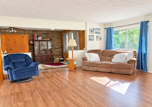 Photo 4 of Single family home for sale at 4464 Reynolds Rd, Centerburg, OH 43011 | MLS# 226034598 | Listing updated on 2026-09-29