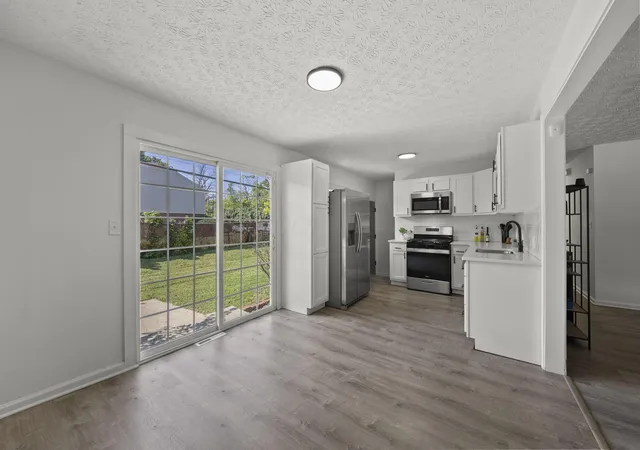 Photo 2 of Single family home for sale at 5029 Brinwood Pl, Columbus, OH 43232 | MLS# 226034613 | Listing updated on 2026-09-13