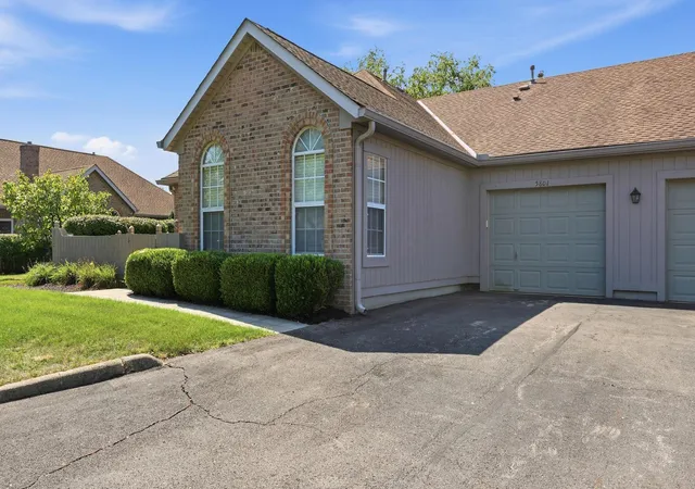 Photo 2 of Condo for sale at 5801 Willow Lake Dr, Grove City, OH 43123 | MLS# 226034630 | Listing updated on 2026-09-22