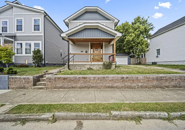 Single family home for sale at 650 Stewart Ave, Columbus, OH 43206 | MLS# 226034617