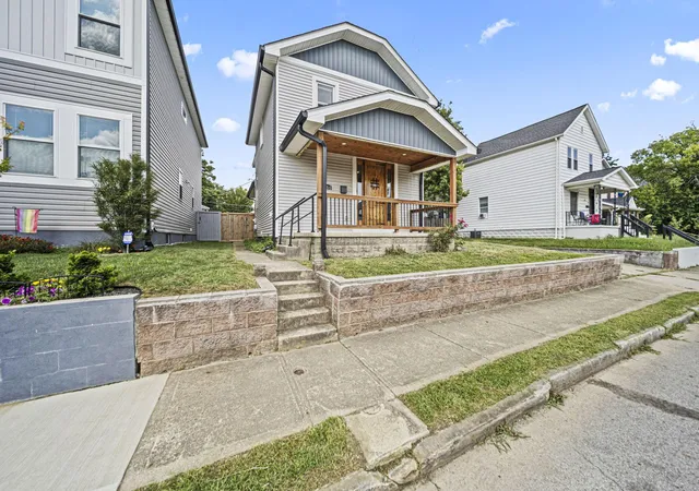 Photo 2 of Single family home for sale at 650 Stewart Ave, Columbus, OH 43206 | MLS# 226034617 | Listing updated on 2026-09-14