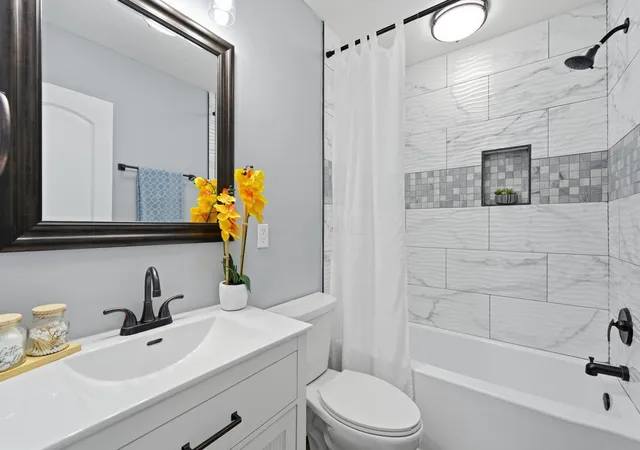 Photo 3 of Single family home for sale at 2795 Perdue Ave, Columbus, OH 43211 | MLS# 226034619 | Listing updated on 2026-09-11