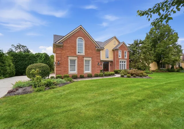 Photo 3 of Single family home for sale at 6177 Heritage Lakes Dr, Hilliard, OH 43026 | MLS# 226034769 | Listing updated on 2026-09-23
