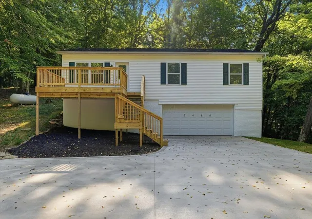 Photo 2 of Single family home for sale at 2456 Apple Valley Dr, Howard, OH 43028 | MLS# 226034830 | Listing updated on 2026-09-17