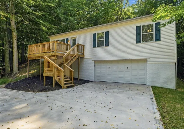 Photo 3 of Single family home for sale at 2456 Apple Valley Dr, Howard, OH 43028 | MLS# 226034830 | Listing updated on 2026-09-17