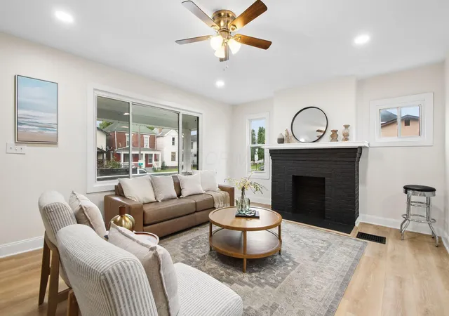Photo 3 of Single family home for sale at 407 S Wayne Ave, Columbus, OH 43204 | MLS# 226034646 | Listing updated on 2026-09-11