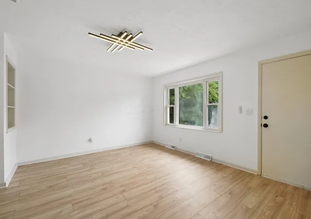 Photo 4 of Single family home for sale at 5145 Fullerton Dr, Columbus, OH 43232 | MLS# 226034702 | Listing updated on 2026-09-11