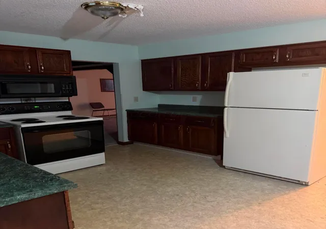 Photo 2 of Sale Pending at 5025 Springdale Blvd, Hilliard, OH 43026 | MLS# 226035956 | Listing updated on 2026-09-25