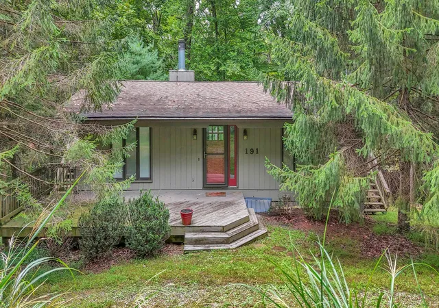 Photo 2 of Single family home for sale at 191 Apache Ln, Sugar Grove, OH 43155 | MLS# 226034719 | Listing updated on 2026-09-11