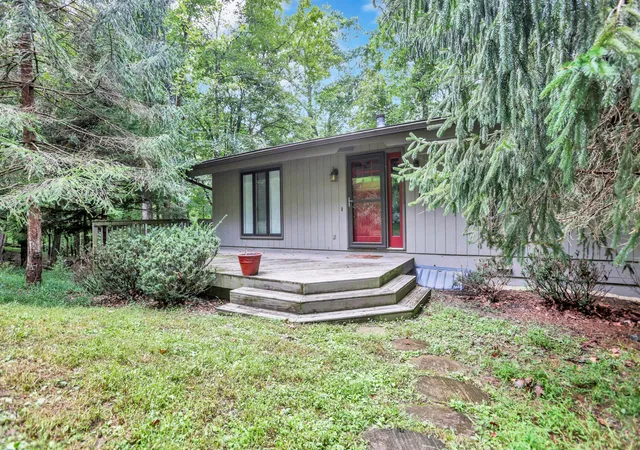 Photo 4 of Single family home for sale at 191 Apache Ln, Sugar Grove, OH 43155 | MLS# 226034719 | Listing updated on 2026-09-11