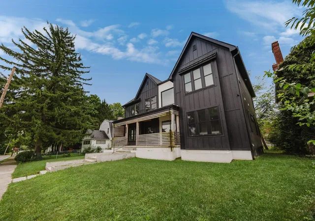 Photo 3 of Single family home for sale at 1575 Granville St, Columbus, OH 43203 | MLS# 226034764 | Listing updated on 2026-09-14