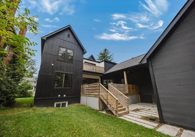 Photo 3 of Single family home for sale at 1575 Granville St, Columbus, OH 43203 | MLS# 226034764 | Listing updated on 2026-09-22