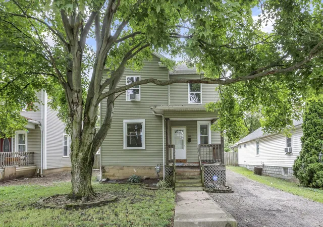 Photo 1 of Single family home for sale at 643 E Walnut St, Lancaster, OH 43130 | MLS# 226035008 | Listing updated on 2026-09-14