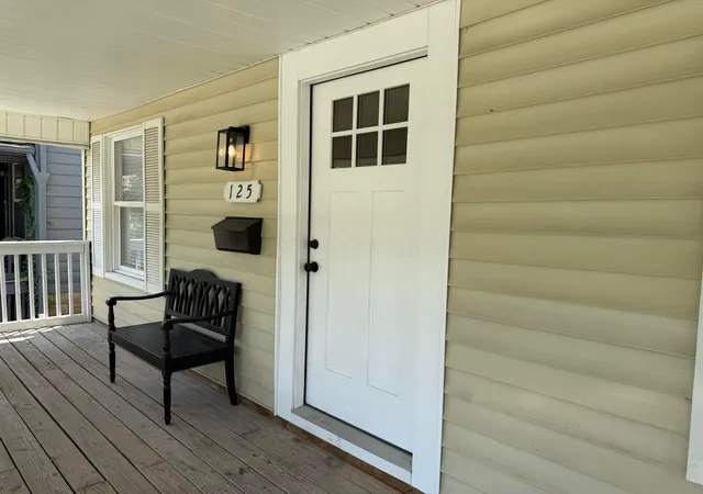 Photo 3 of Single family home for sale at 125 E Hinman Ave, Columbus, OH 43207 | MLS# 226038691 | Listing updated on 2026-10-11