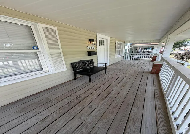 Photo 4 of Single family home for sale at 125 E Hinman Ave, Columbus, OH 43207 | MLS# 226038691 | Listing updated on 2026-10-11
