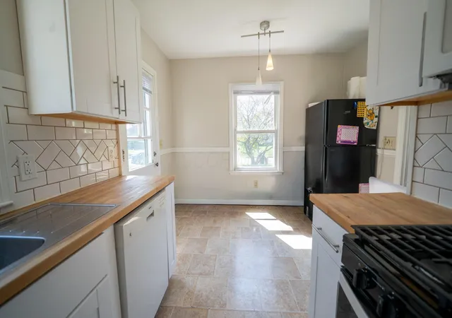 Photo 4 of Single family home for sale at 804 Melrose Ave, Columbus, OH 43224 | MLS# 226034825 | Listing updated on 2026-09-14