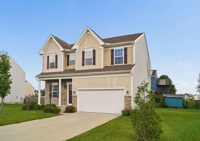 Photo 3 of Single family home for sale at 1075 Legacy Ln, Pataskala, OH 43062 | MLS# 226034720 | Listing updated on 2026-09-23