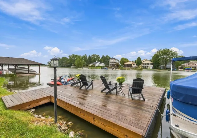 Photo 3 of Single family home for sale at 2305 Pawnee Dr, London, OH 43140 | MLS# 226036127 | Listing updated on 2026-09-30