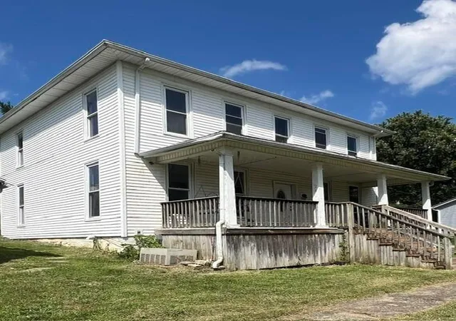 Photo 2 of Single family home for sale at 216 W Sheridan Ave, Somerset, OH 43783 | MLS# 226034867 | Listing updated on 2026-09-28