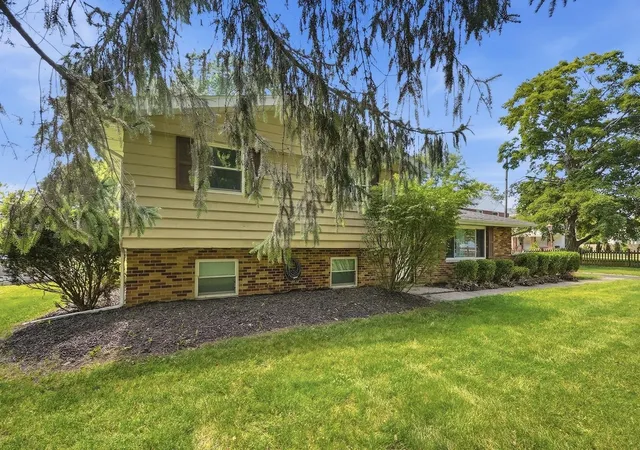 Photo 1 of Single family home for sale at 3789 New Carlisle Pike, Springfield, OH 45504 | MLS# 226034718 | Listing updated on 2026-09-21