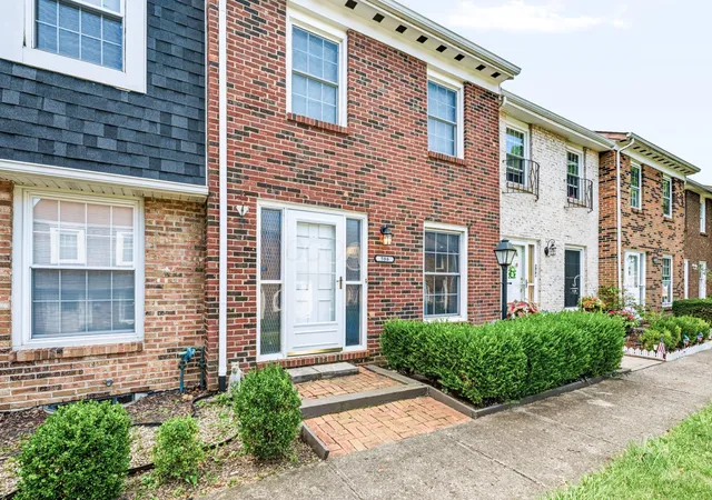 Condo for sale at 586 Pamlico St #W2, Columbus, OH 43228 | MLS# 226034731