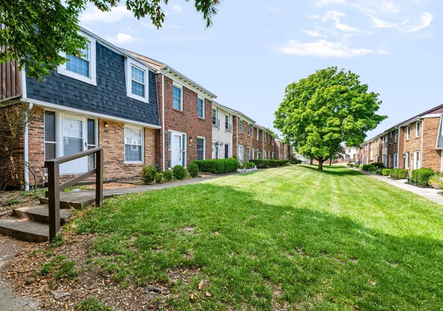 Photo 2 of Condo for sale at 586 Pamlico St #W2, Columbus, OH 43228 | MLS# 226034731 | Listing updated on 2026-09-11