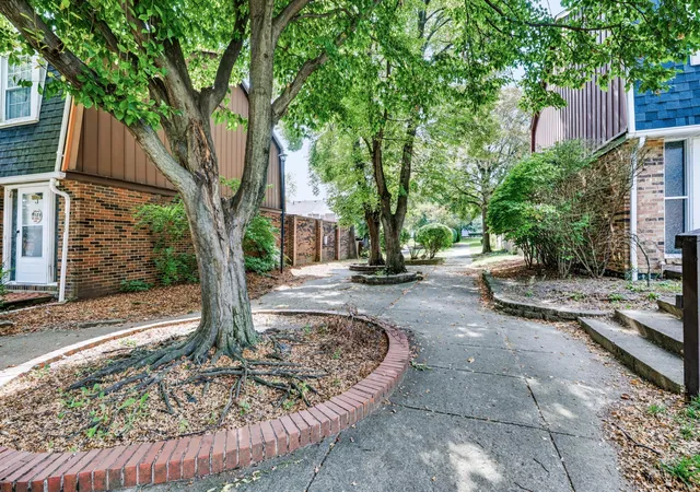 Photo 2 of Condo for sale at 586 Pamlico St #W2, Columbus, OH 43228 | MLS# 226034731 | Listing updated on 2026-09-11
