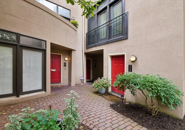 Photo 3 of Condo for sale at 719 Sycamore Pl, Columbus, OH 43206 | MLS# 226034742 | Listing updated on 2026-09-13