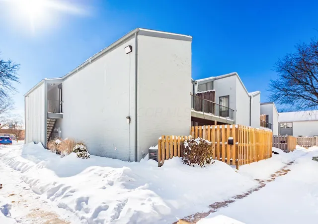 Photo 2 of Condo for sale at 1126 Merrimar Cir N #H, Columbus, OH 43220 | MLS# 226034760 | Listing updated on 2026-09-17