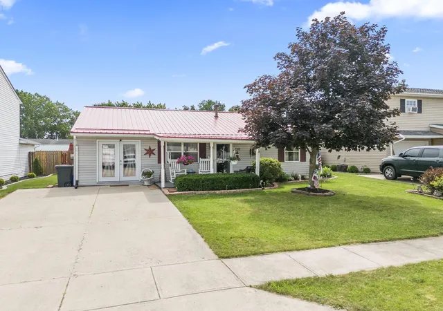 Photo 3 of Single family home for sale at 1250 Grenada Dr, Marion, OH 43302 | MLS# 226035038 | Listing updated on 2026-09-18
