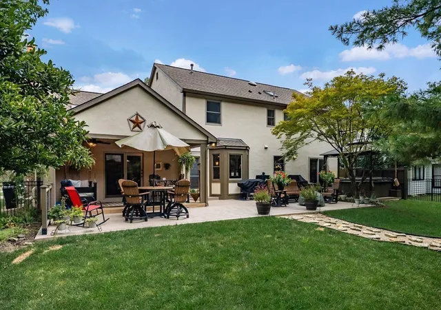 Photo 2 of Single family home for sale at 8185 Linden Leaf Cir, Columbus, OH 43235 | MLS# 226034773 | Listing updated on 2026-10-02