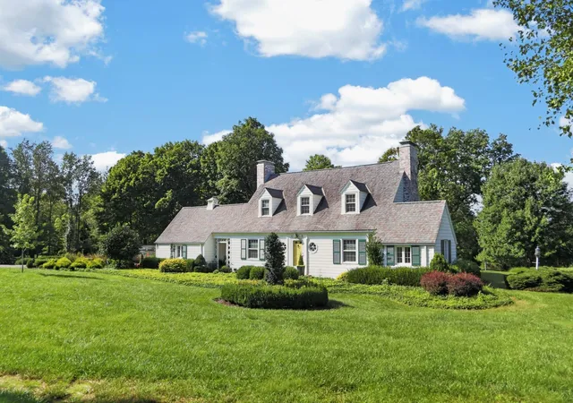 Photo 2 of Single family home for sale at 1360 Gambier Rd, Mount Vernon, OH 43050 | MLS# 226034775 | Listing updated on 2026-09-11