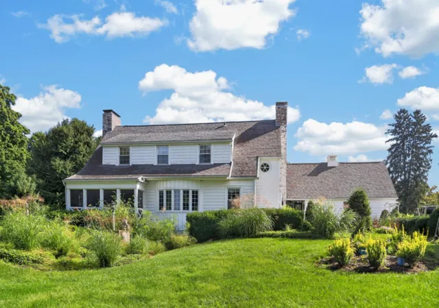 Photo 2 of Single family home for sale at 1360 Gambier Rd, Mount Vernon, OH 43050 | MLS# 226034775 | Listing updated on 2026-09-11