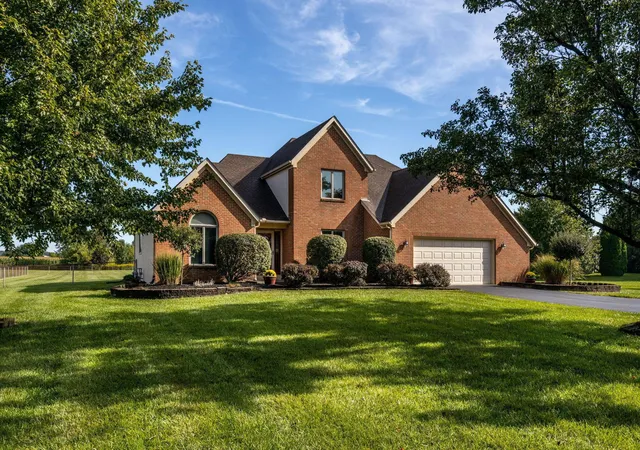 Photo 1 of Single family home for sale at 7812 Stemen Rd, Pickerington, OH 43147 | MLS# 226034980 | Listing updated on 2026-09-20