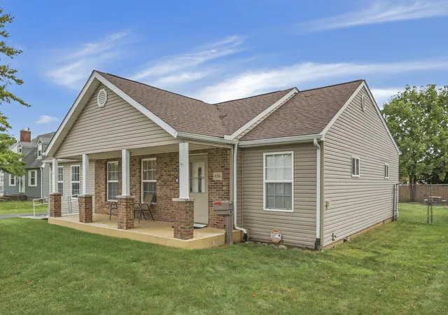 Photo 2 of Single family home for sale at 936 Binns Blvd, Columbus, OH 43204 | MLS# 226034837 | Listing updated on 2026-09-20