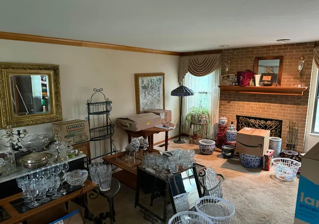 Photo 4 of Sale Pending at 3324 Brichar Way, Columbus, OH 43204 | MLS# 226034826 | Listing updated on 2026-09-16