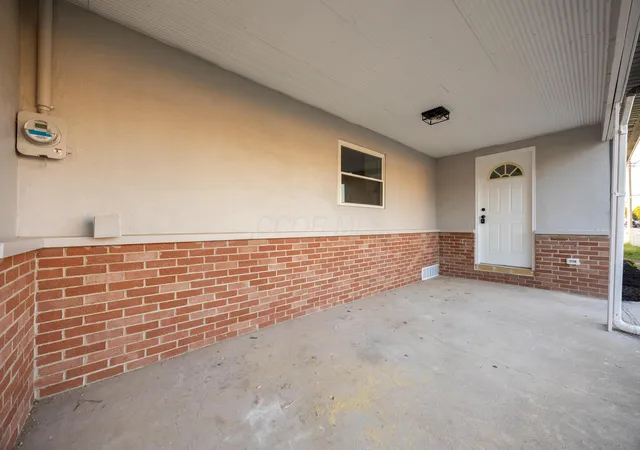 Photo 3 of Single family home for sale at 4345 Mathews Ave, Obetz, OH 43207 | MLS# 226035693 | Listing updated on 2026-09-27