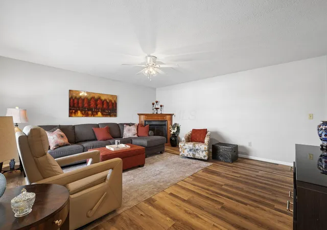 Listing Photo 5 - Condo for sale in building located at 321 Ashley Ln, West Jefferson, OH 43162